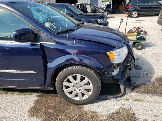 2C4RC1BG5GR165170 - 2016 CHRYSLER TOWN & COU BLUE photo 9