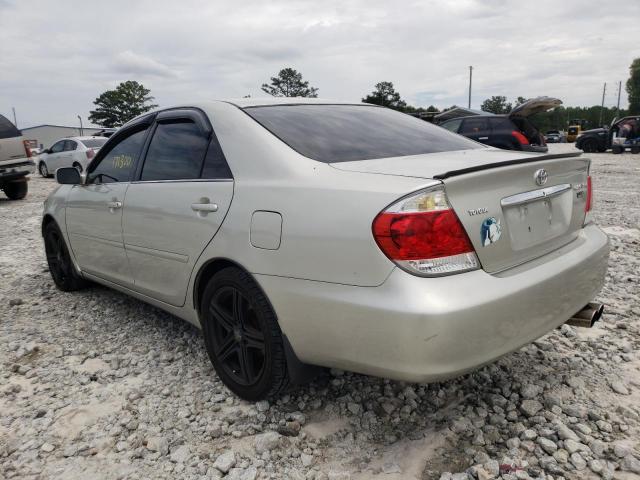 4T1BE30K85U403054 - 2005 TOYOTA CAMRY LE SILVER photo 3