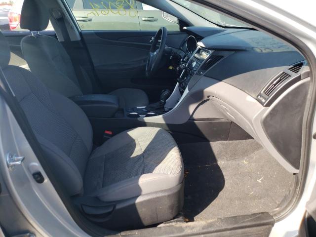 5NPEB4ACXDH512633 - 2013 HYUNDAI SONATA GLS SILVER photo 5