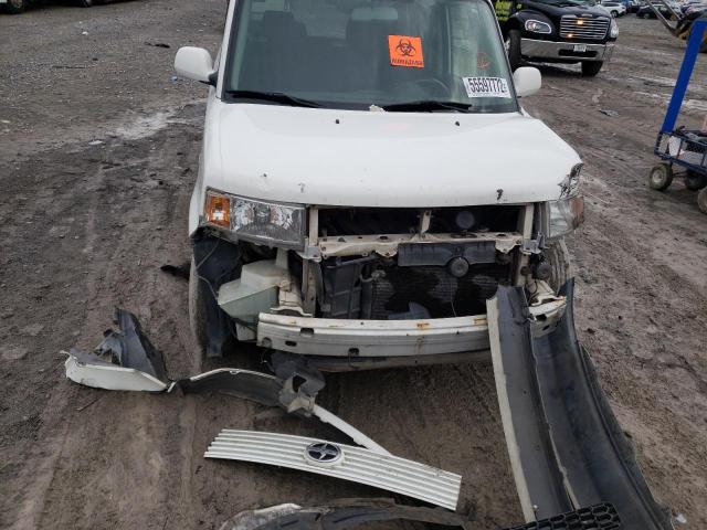 JTLKT324040141016 - 2004 TOYOTA SCION XB თეთრი ფოტო 9