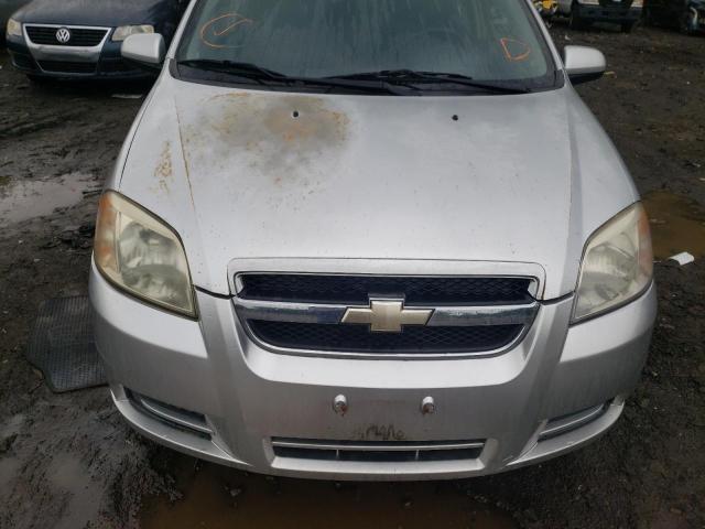 KL1TD5DE9BB121869 - 2011 CHEVROLET AVEO LS SILVER photo 9