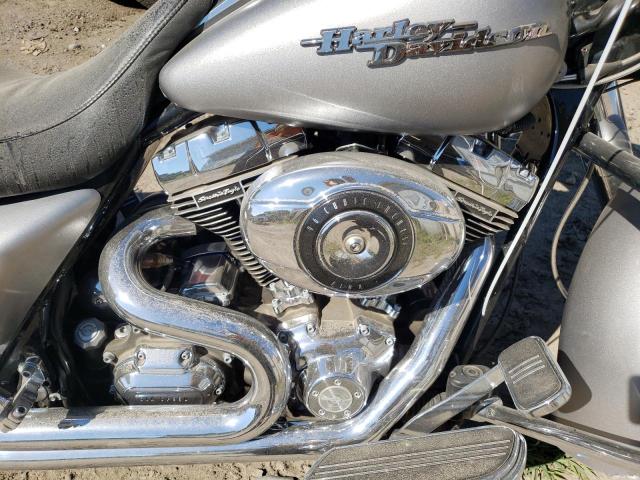 1HD1KB4117Y658417 - 2007 HARLEY-DAVIDSON FLHX SILVER photo 7