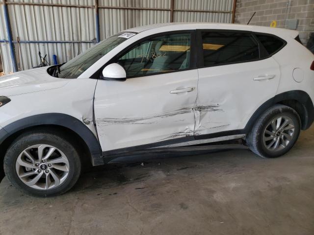 KM8J23A46HU261120 - 2017 HYUNDAI TUCSON SE WHITE photo 9