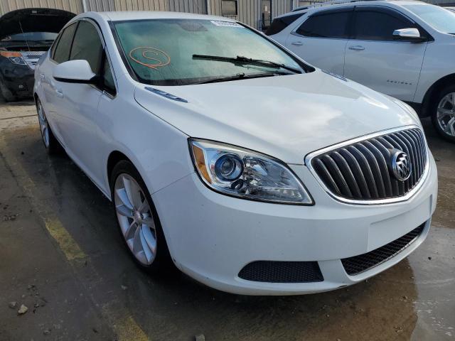 1G4PP5SKXF4218708 - 2015 BUICK VERANO WHITE photo 1