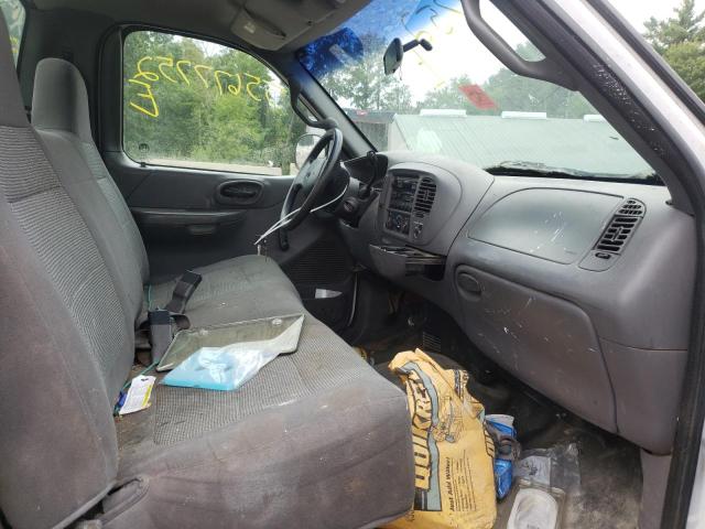 1FTZF17221KA60564 - 2001 FORD F-150 WHITE photo 5