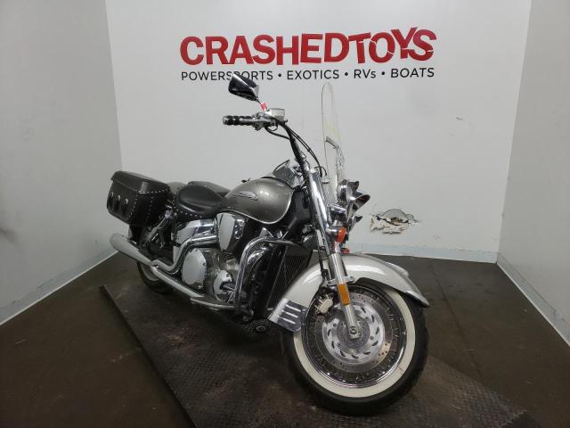 1HFSC52044A104099 - 2004 HONDA VT1300 S SILVER photo 1