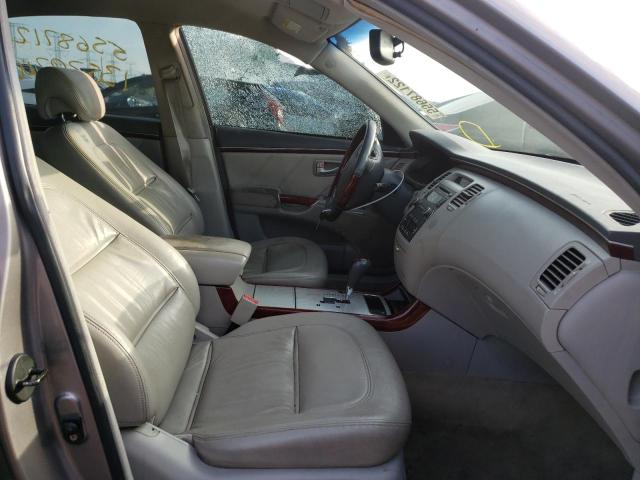 KMHFC46F06A124689 - 2006 HYUNDAI AZERA SE GRAY photo 5