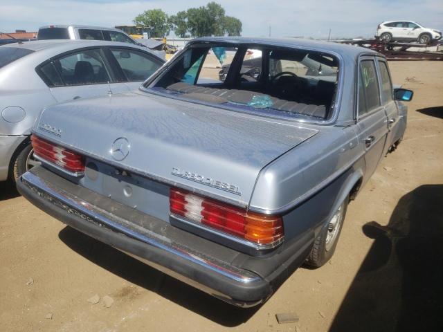 WDBAB33AXDB034167 - 1983 MERCEDES-BENZ 300 DT BLUE photo 4