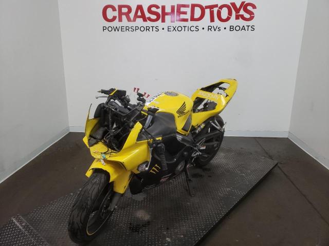 JH2PC350X2M307923 - 2002 HONDA CBR600 F4 YELLOW photo 2