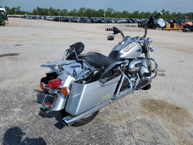 1HD1FBC1XKB609573 - 2019 HARLEY-DAVIDSON FLHR SILVER photo 4