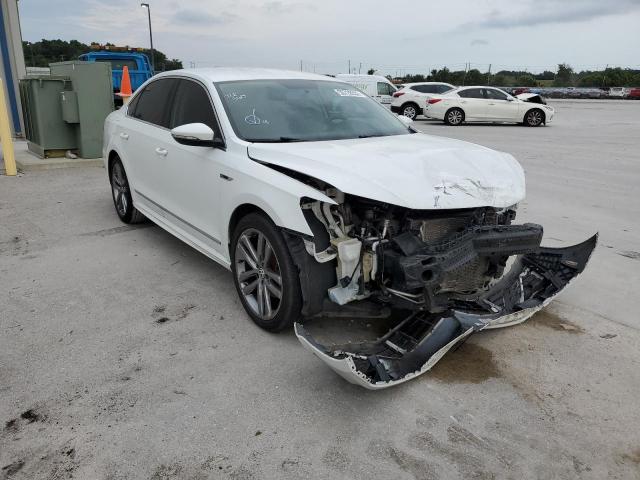1VWDT7A31HC071161 - 2017 VOLKSWAGEN PASSAT R-L WHITE photo 1