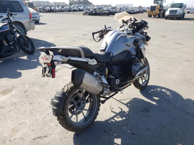 WB10A1109GZ189414 - 2016 BMW R1200 GS SILVER photo 4