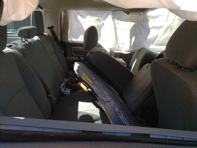 3C6TR5DT4EG195146 - 2014 RAM 2500 SLT 银色 照片 6