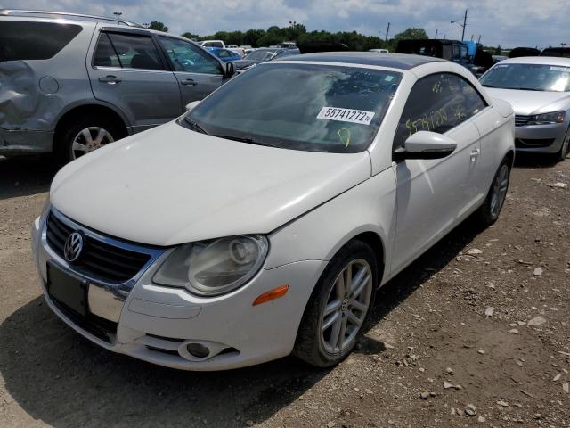 WVWFA71F69V019896 - 2009 VOLKSWAGEN EOS LUX 白色 照片 2