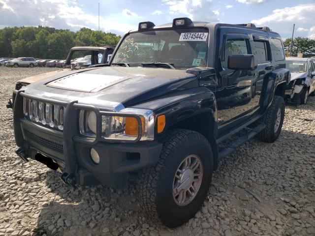 5GTDN136668119148 - 2006 HUMMER H3 BLACK photo 2