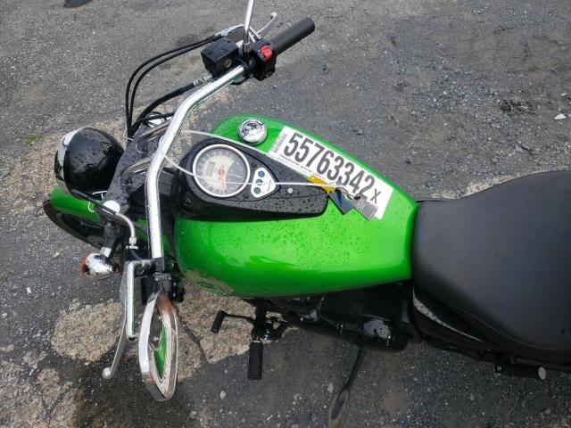 JKAVN2C18JA070228 - 2018 KAWASAKI VN900 C GREEN photo 5