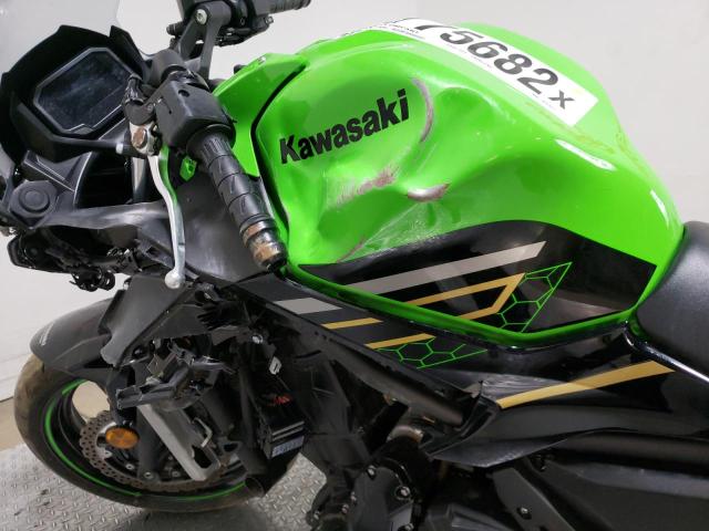 ML5EXEM10LDA08403 - 2020 KAWASAKI EX650 M GREEN photo 9