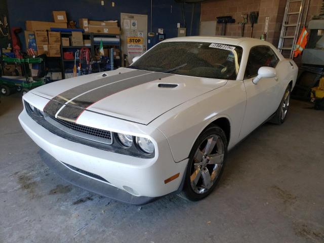 2B3CJ4DG8BH561734 - 2011 DODGE CHALLENGER WHITE photo 2