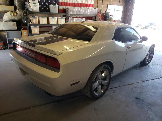 2B3CJ4DG8BH561734 - 2011 DODGE CHALLENGER WHITE photo 4