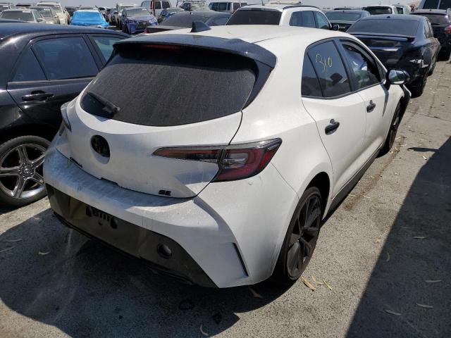 JTND4MBE2M3110604 - 2021 TOYOTA COROLLA SE WHITE photo 4