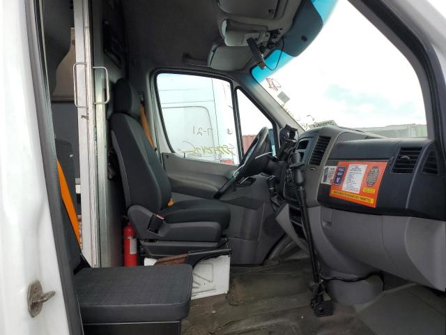 WD3PE8DEXE5902213 - 2014 MERCEDES-BENZ SPRINTER 2 WHITE photo 5