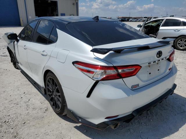 4T1NZ1AK4LU035019 - 2020 TOYOTA CAMRY TRD WHITE photo 3