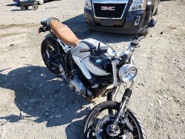 WB10J330XLZ795324 - 2020 BMW R NINE T S TWO TONE photo 1