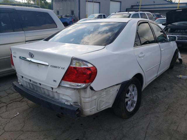 4T1BF32K15U099012 - 2005 TOYOTA CAMRY LE WHITE photo 4