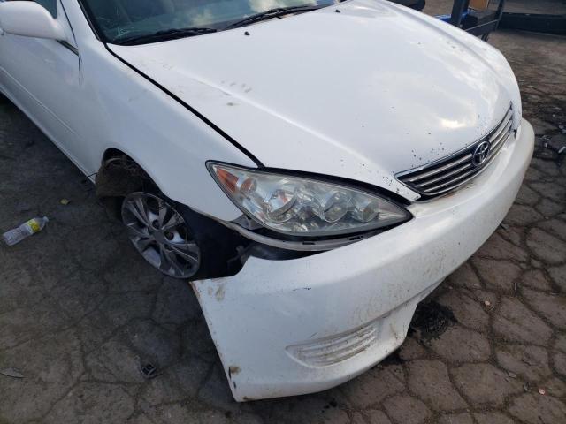 4T1BF32K15U099012 - 2005 TOYOTA CAMRY LE WHITE photo 9