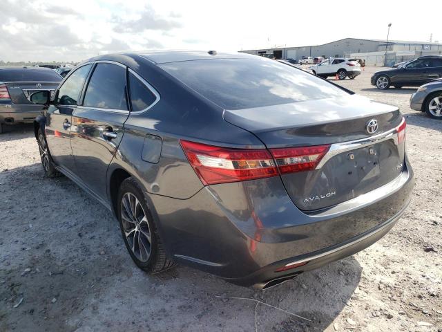 4T1BK1EB3JU285687 - 2018 TOYOTA AVALON XLE GRAY photo 3