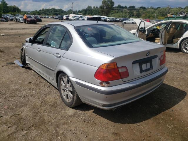 WBAAM3346YFP80732 - 2000 BMW 323 I SILVER photo 3