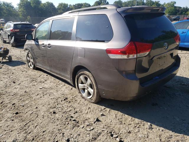 5TDKK3DC1BS012411 - 2011 TOYOTA SIENNA LE GRAY photo 3