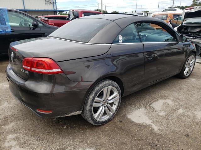 WVWFW7AH3CV000586 - 2012 VOLKSWAGEN EOS LUX Коричневий фото 4