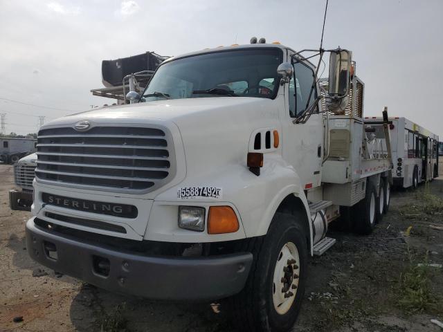 2FZHAZAS53AK82362 - 2003 STERLING TRUCK LT 9500 WHITE photo 2