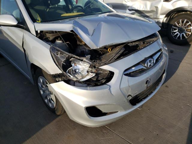 KMHCT4AE0HU171658 - 2017 HYUNDAI ACCENT SE SILVER photo 9