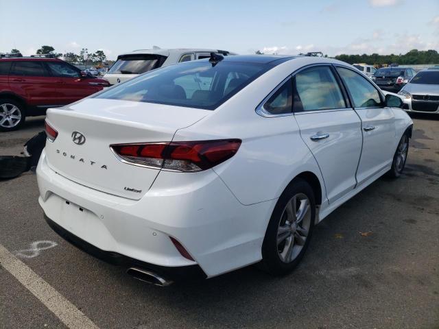 5NPE34AF3KH758492 - 2019 HYUNDAI SONATA LIM WHITE photo 4