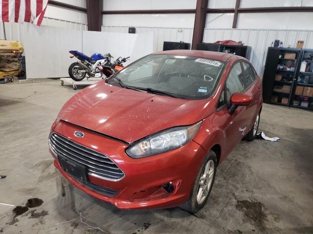 3FADP4BJ2JM119067 - 2018 FORD FIESTA SE RED photo 2