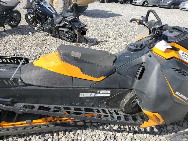 2BPSCEDA3DV000920 - 2013 SKI DOO SUMMIT SP ORANGE photo 5