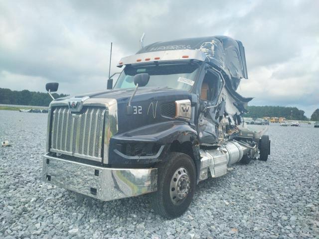 5KJJBWDR0PLNS3332 - 2023 WESTERN STAR/AUTO CAR NEW 4900 C BLACK photo 2