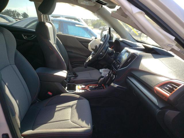 JF2SKARC9MH449630 - 2021 SUBARU FORESTER S WHITE photo 5