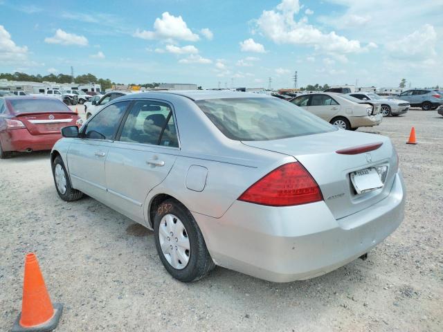 1HGCM56467A012569 - 2007 HONDA ACCORD LX SILVER photo 3