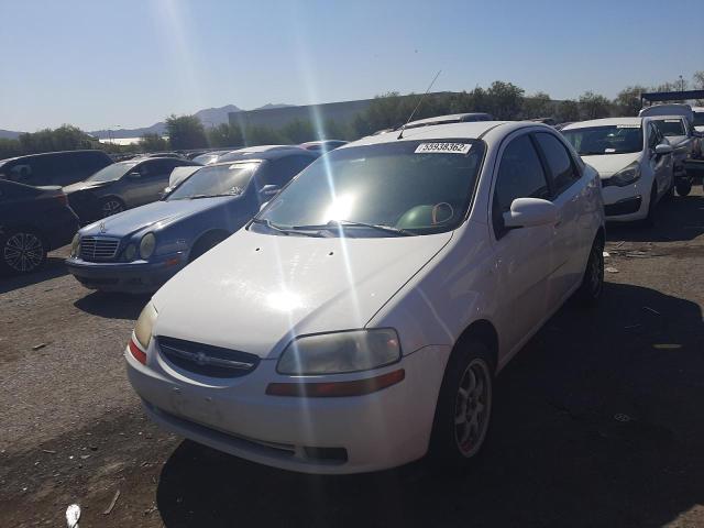 KL1TD52695B492935 - 2005 CHEVROLET AVEO BASE WHITE photo 2