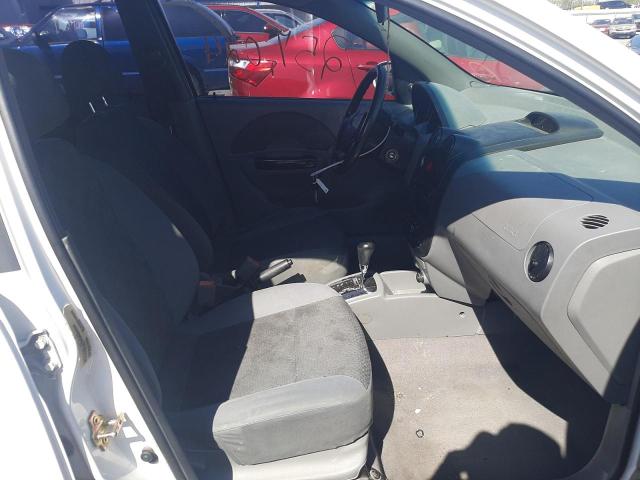 KL1TD52695B492935 - 2005 CHEVROLET AVEO BASE WHITE photo 5