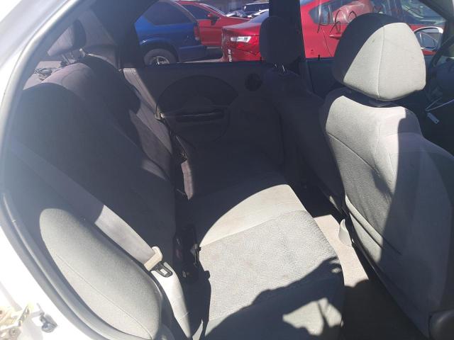 KL1TD52695B492935 - 2005 CHEVROLET AVEO BASE WHITE photo 6