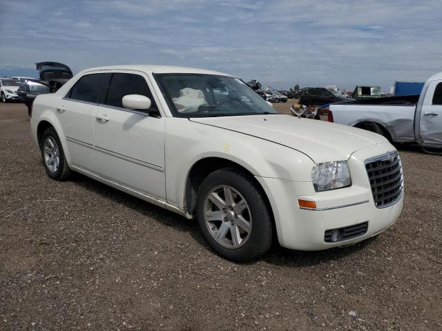 2C3KA53G37H883484 - 2007 CHRYSLER 300 TOURIN CREAM photo 1