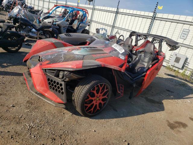 57XAAPFA9G5111869 - 2016 POLARIS SLINGSHOT RED photo 2