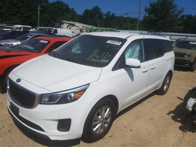 KNDMB5C10G6213874 - 2016 KIA SEDONA LX WHITE photo 2