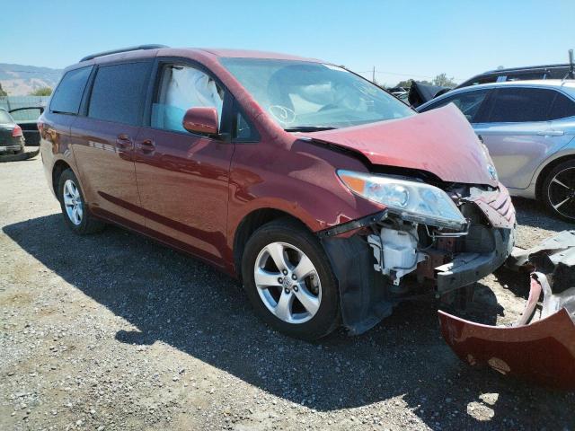 5TDKZ3DC9HS847628 - 2017 TOYOTA SIENNA LE RED photo 1