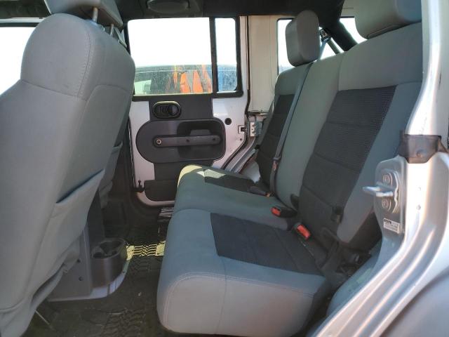 1J4BA3H17AL161427 - 2010 JEEP WRANGLER U ვერცხლისფერი ფოტო 6