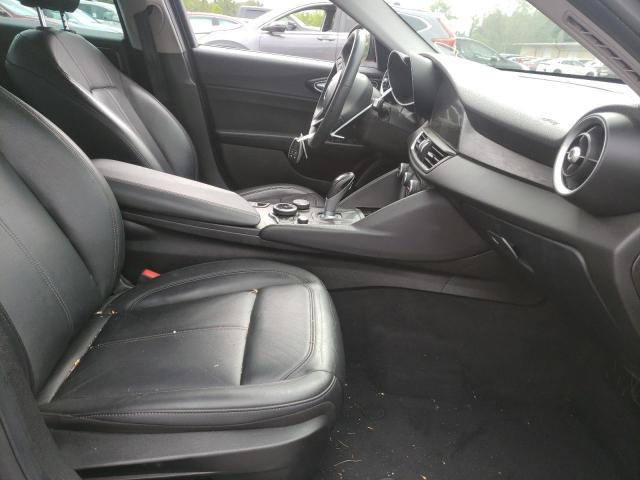 ZARFAEDN4H7541054 - 2017 ALFA ROMEO GIULIA Q4 შავი ფოტო 5